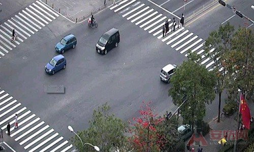 道路監(jiān)控.jpg